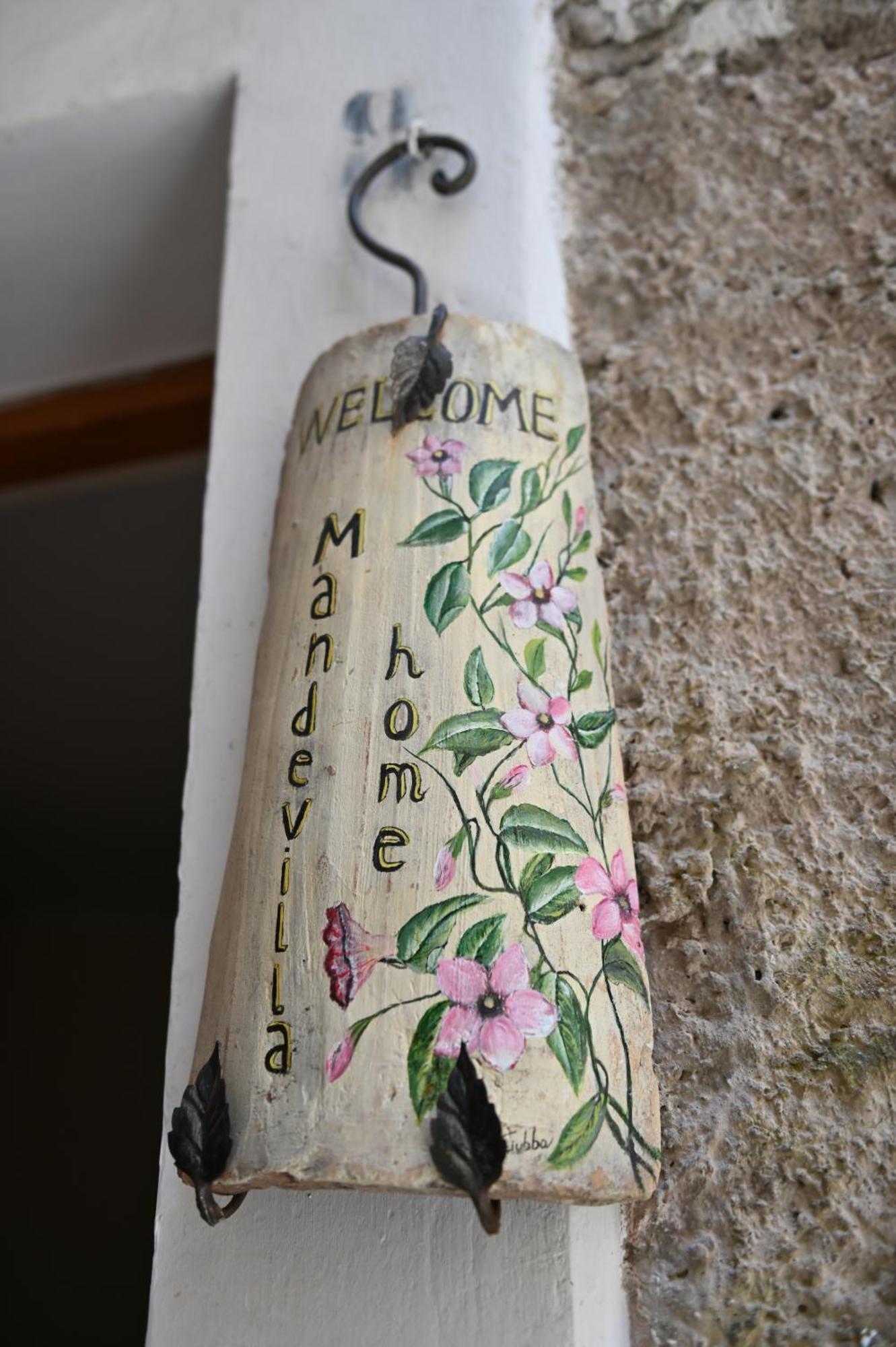 Mandevilla Home Caiazzo Luaran gambar